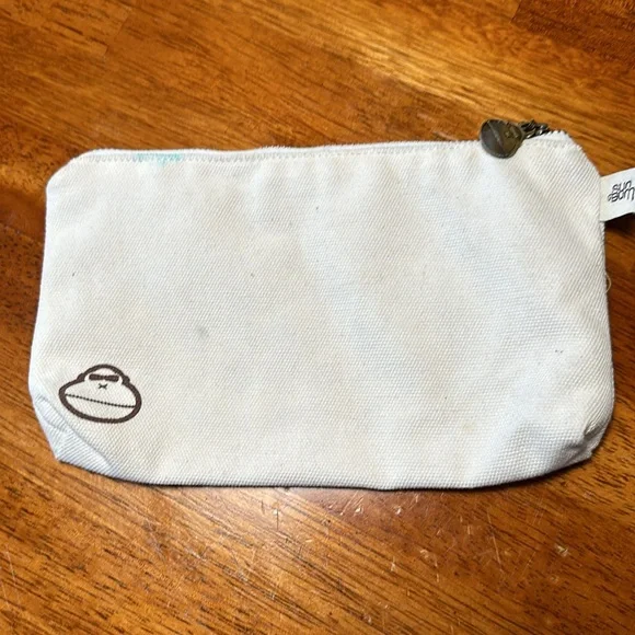 Sun Bum Make-Up Bag - Picture 2 of 5